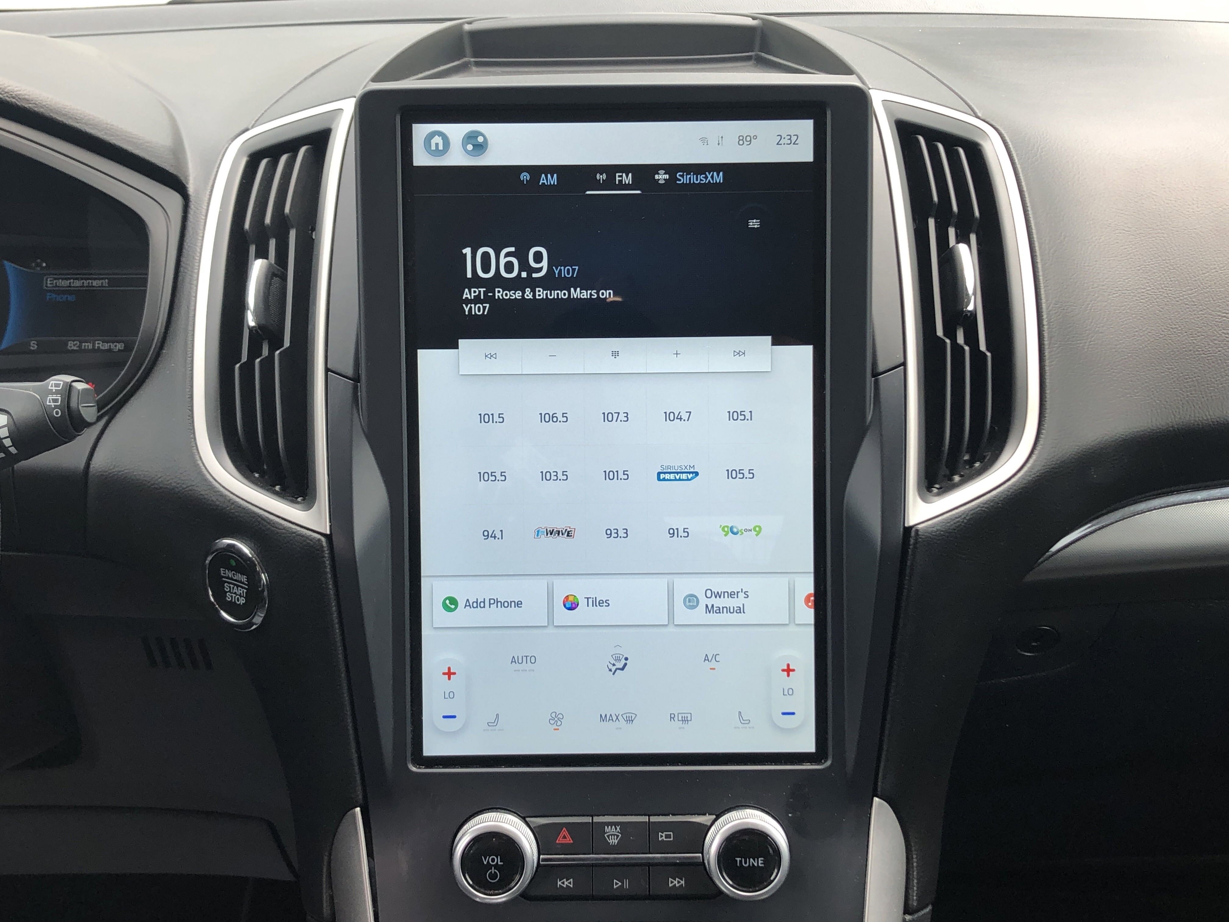 2022 Ford Edge SEL photo 19
