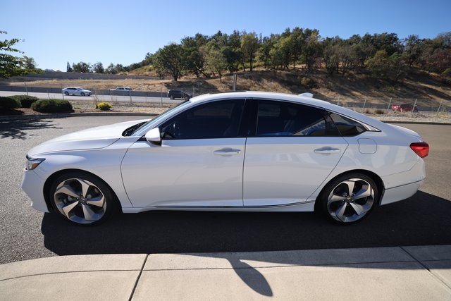 2020 Honda Accord Touring 2.0T photo 5