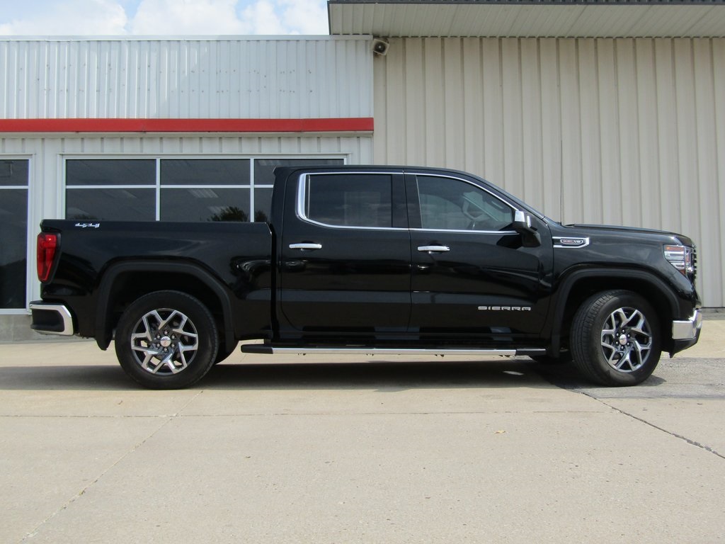 2022 Gmc Sierra 1500 SLT photo 2