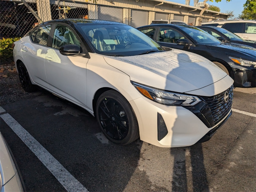 2025 Nissan Sentra SR Midnight Edition photo 2
