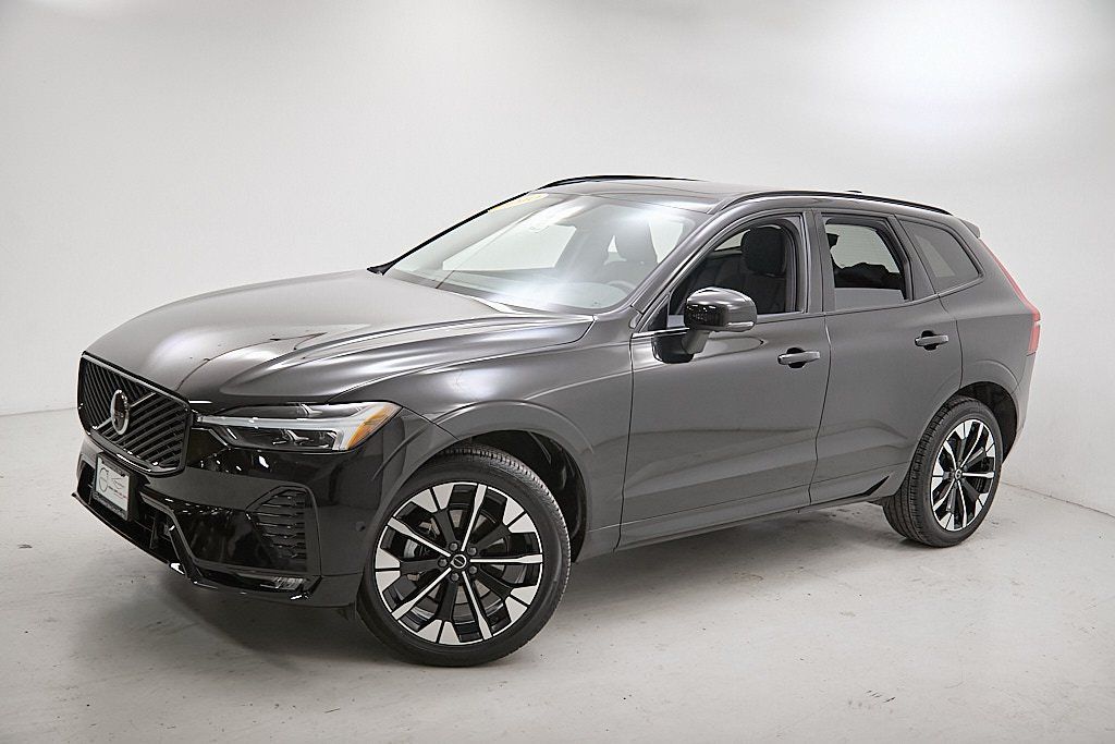 2026 VOLVO XC60 - Image 2