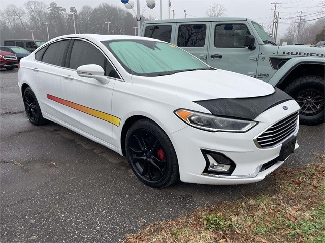 2019 Ford Fusion SEL's photo