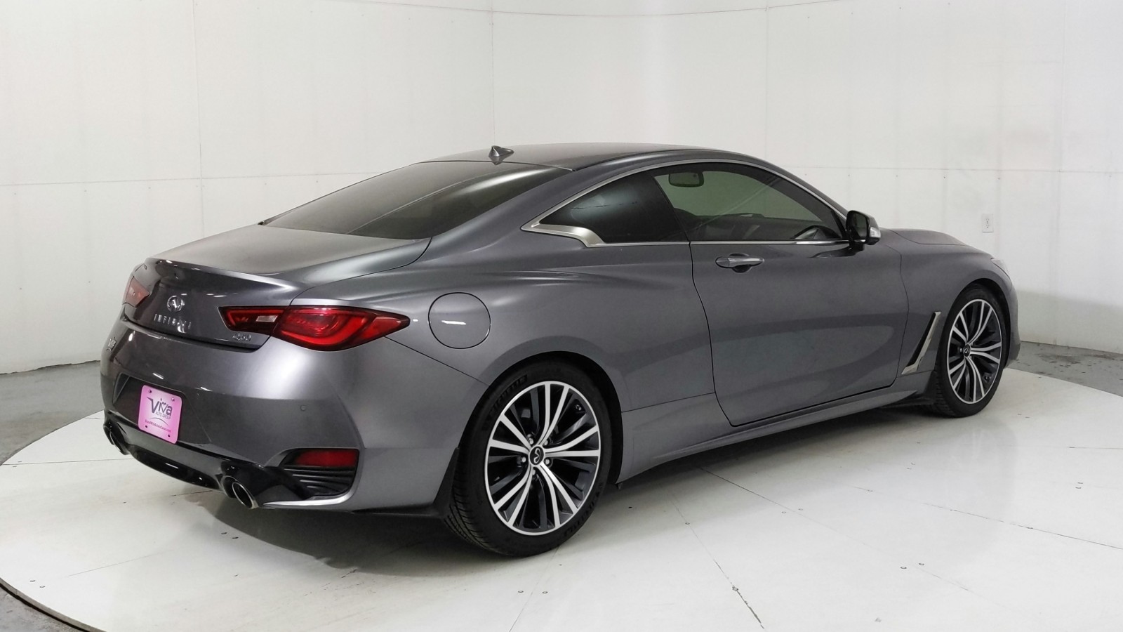 Used 2022 Graphite Shadow INFINITI LUXE image 6