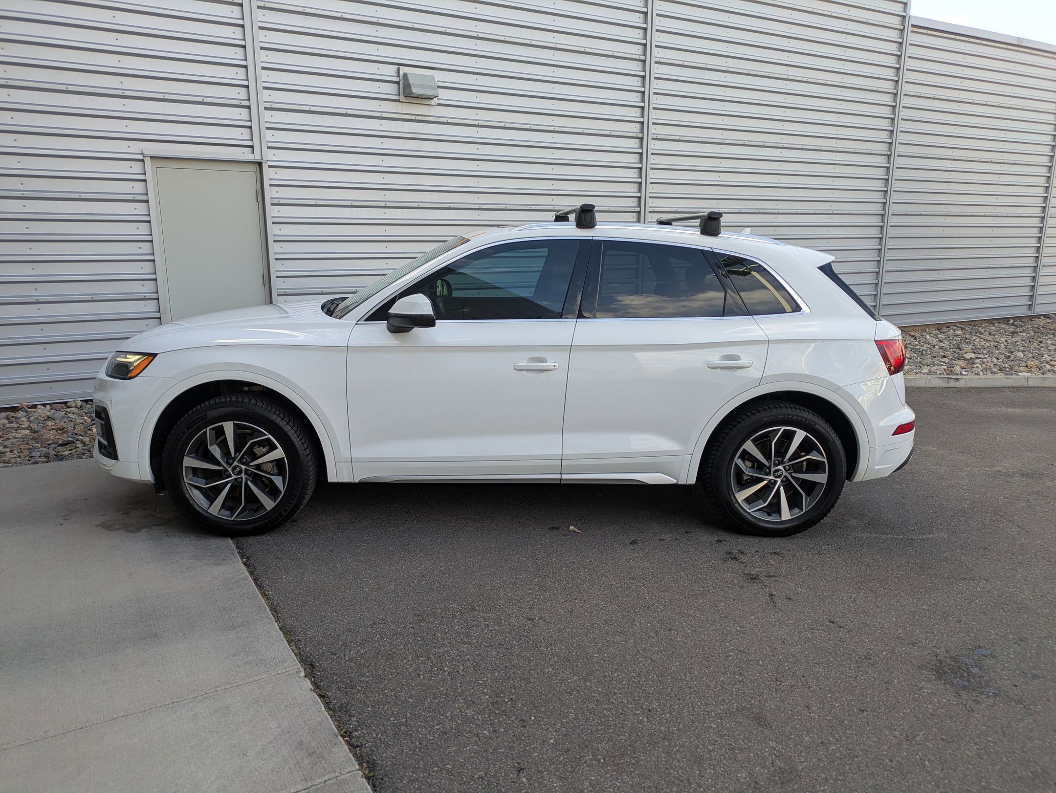 2021 Audi Q5 Premium photo 2