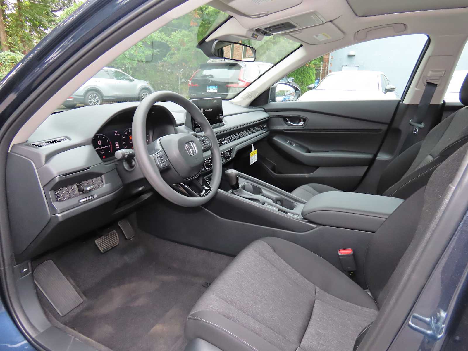 2025 Honda Accord SE photo 2