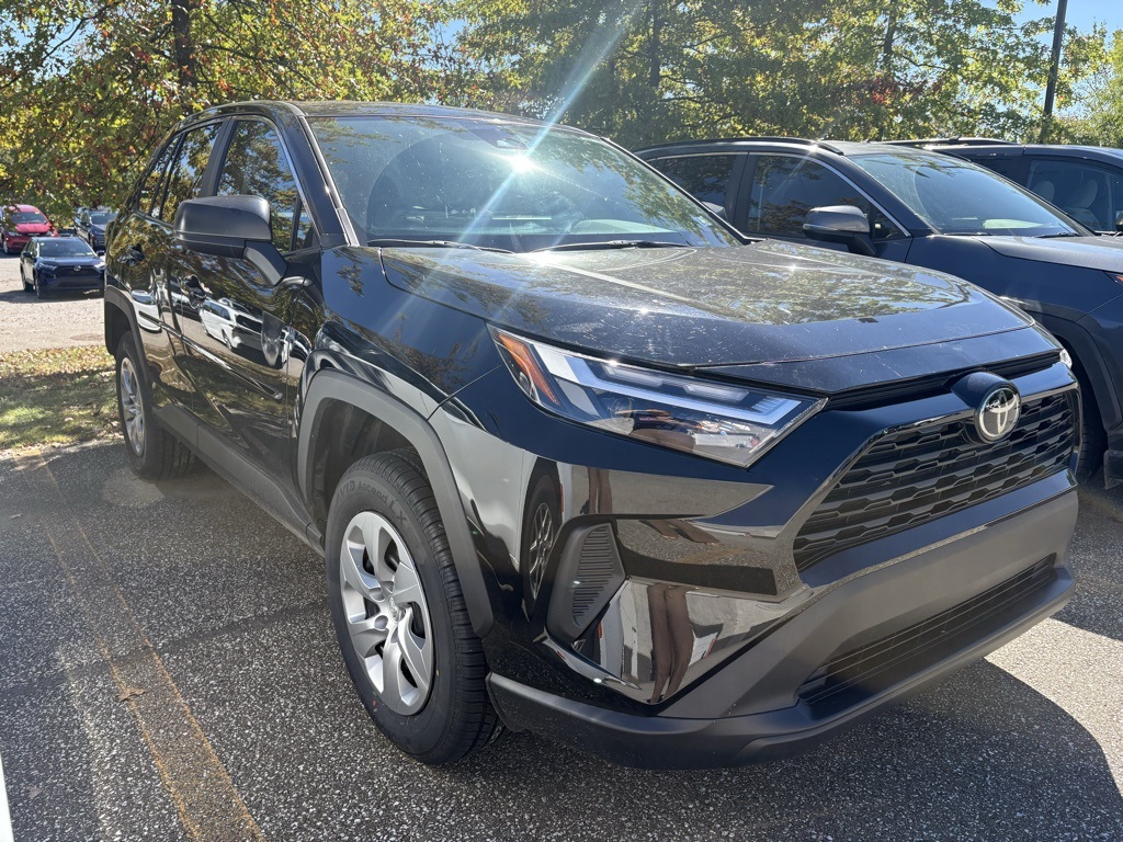 2023 Toyota RAV4 LE photo 2