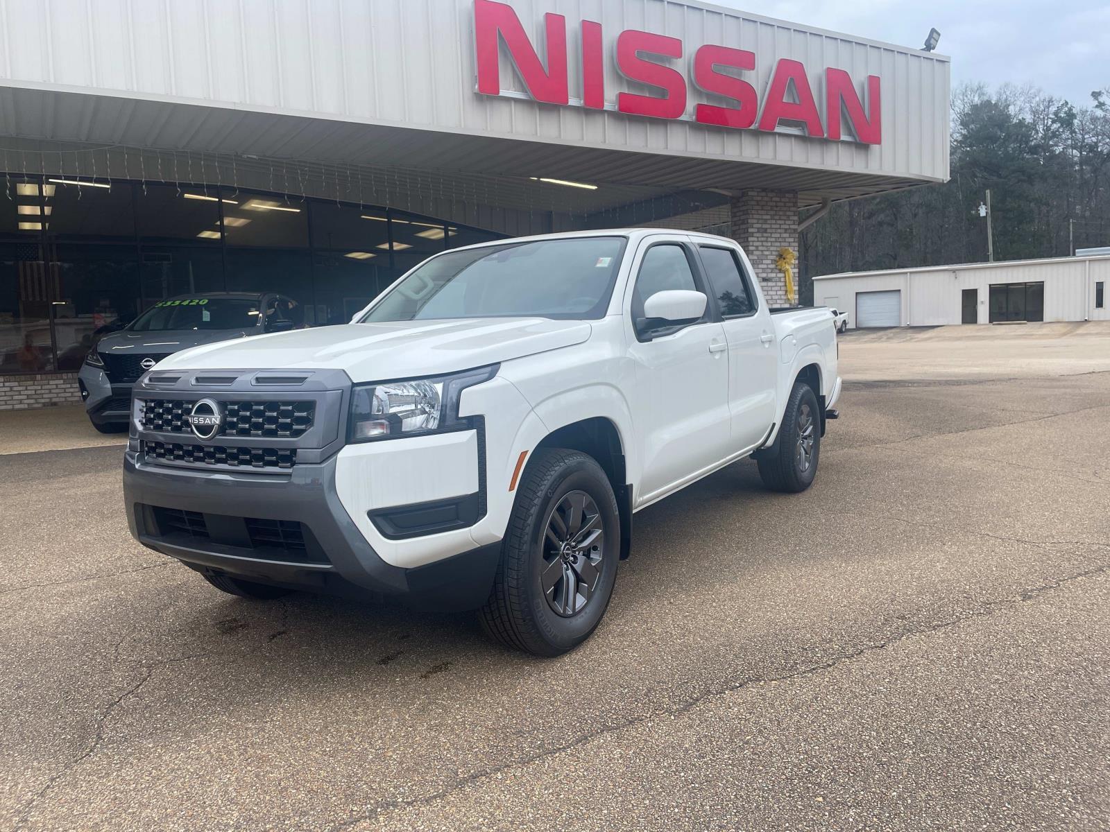 2025 Nissan Frontier SV's photo