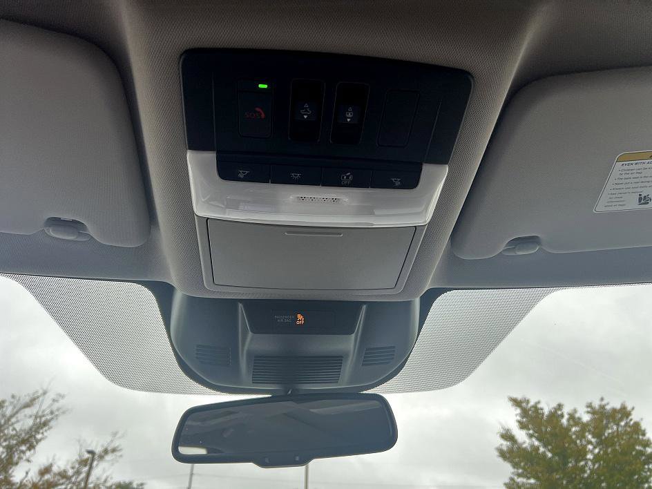 2024 Nissan Rogue SL photo 25