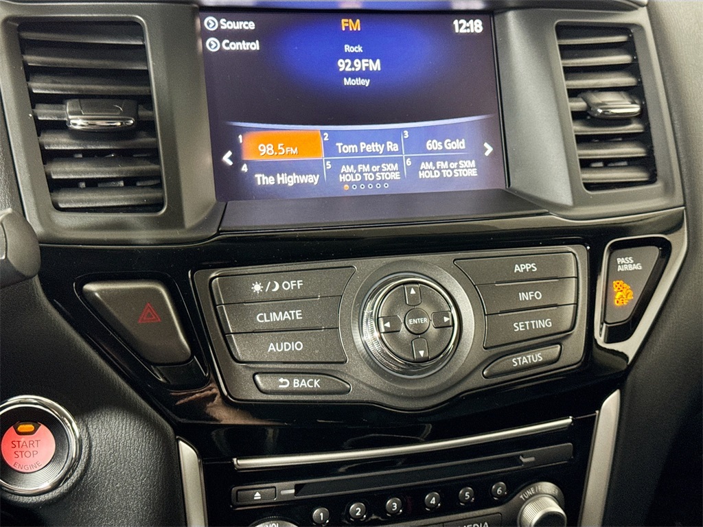 2019 Nissan Pathfinder SV photo 26