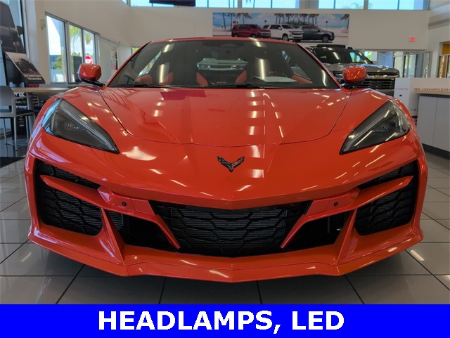 2025 Chevrolet Corvette E-Ray 3LZ photo 2