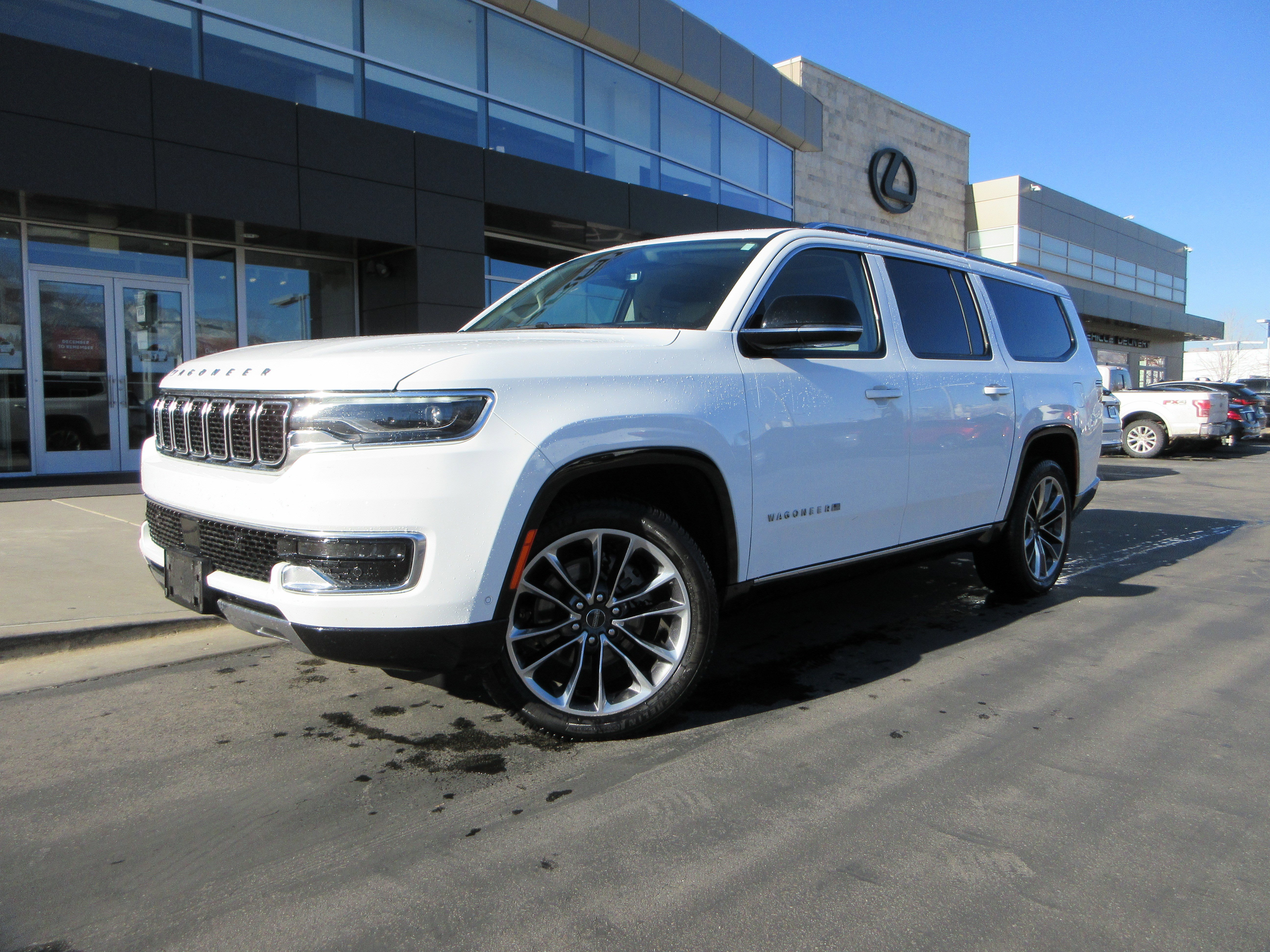2023 Jeep Wagoneer L Series III's photo