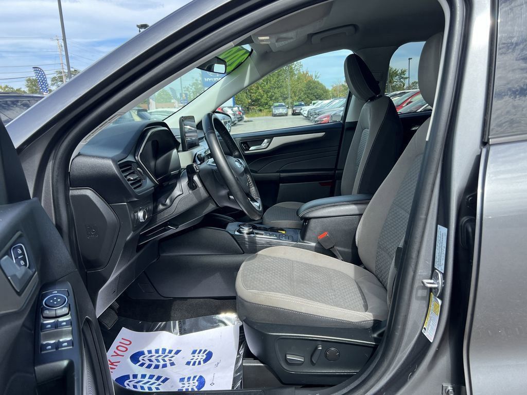 2021 Ford Escape SE photo 11