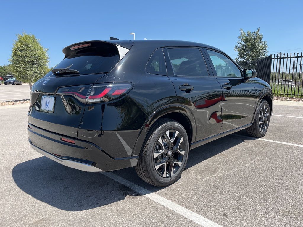 2026 Honda HR-V EX-L photo 2
