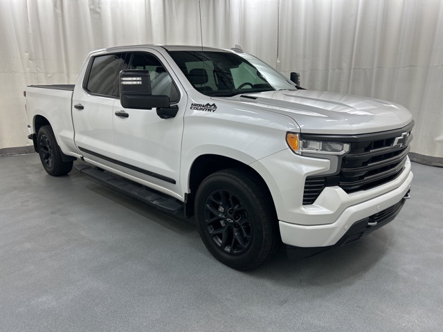 2023 Chevrolet Silverado 1500 High Country's photo