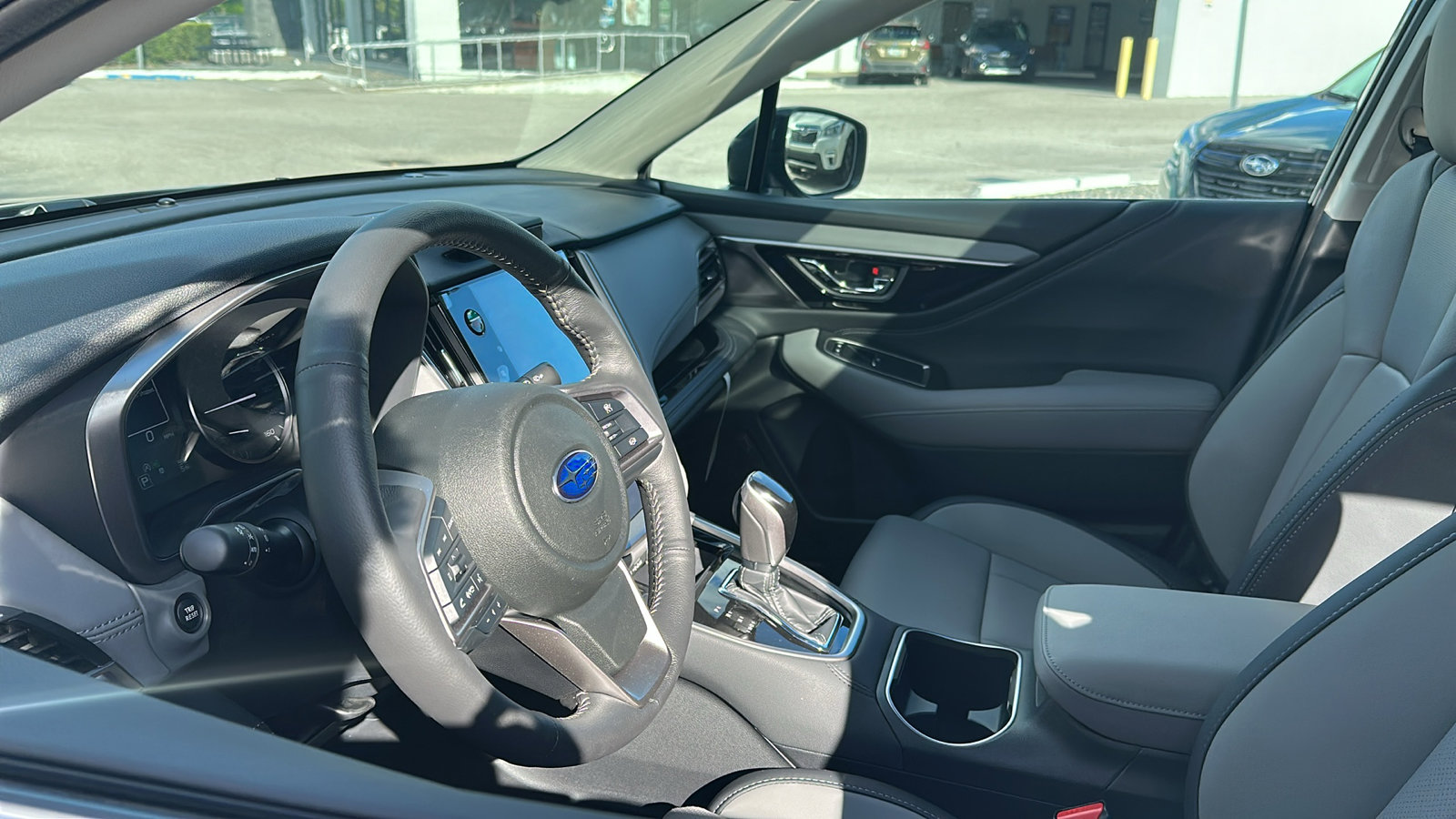 2025 Subaru Outback Limited photo 4