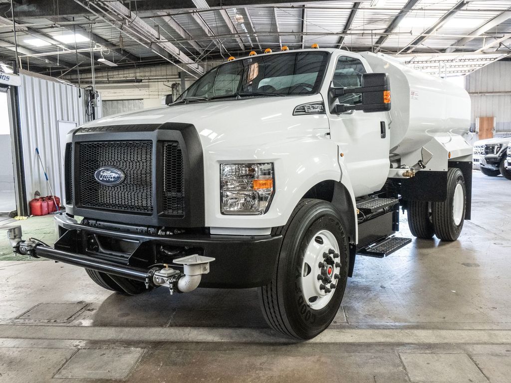 2026 Ford F-750 Base photo 3