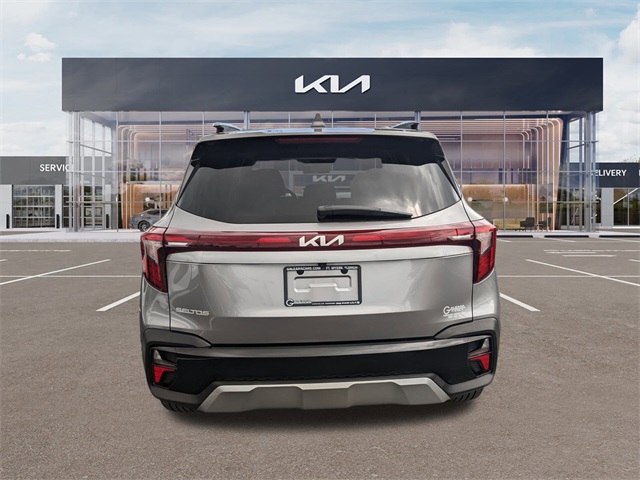 2024 Kia Seltos EX photo 3