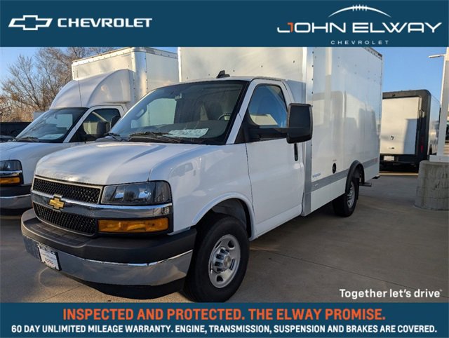 2024 Chevrolet Express Cutaway Base's photo