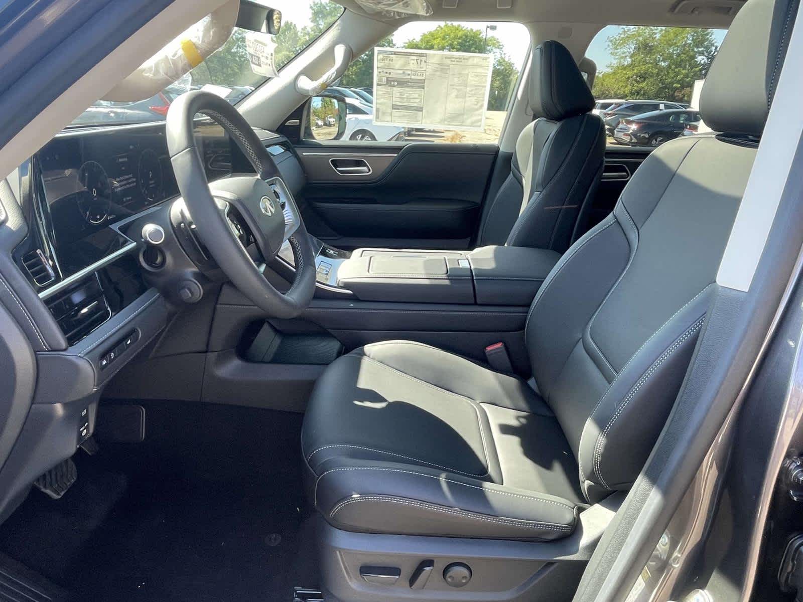 2026 Infiniti QX80 Pure photo 11