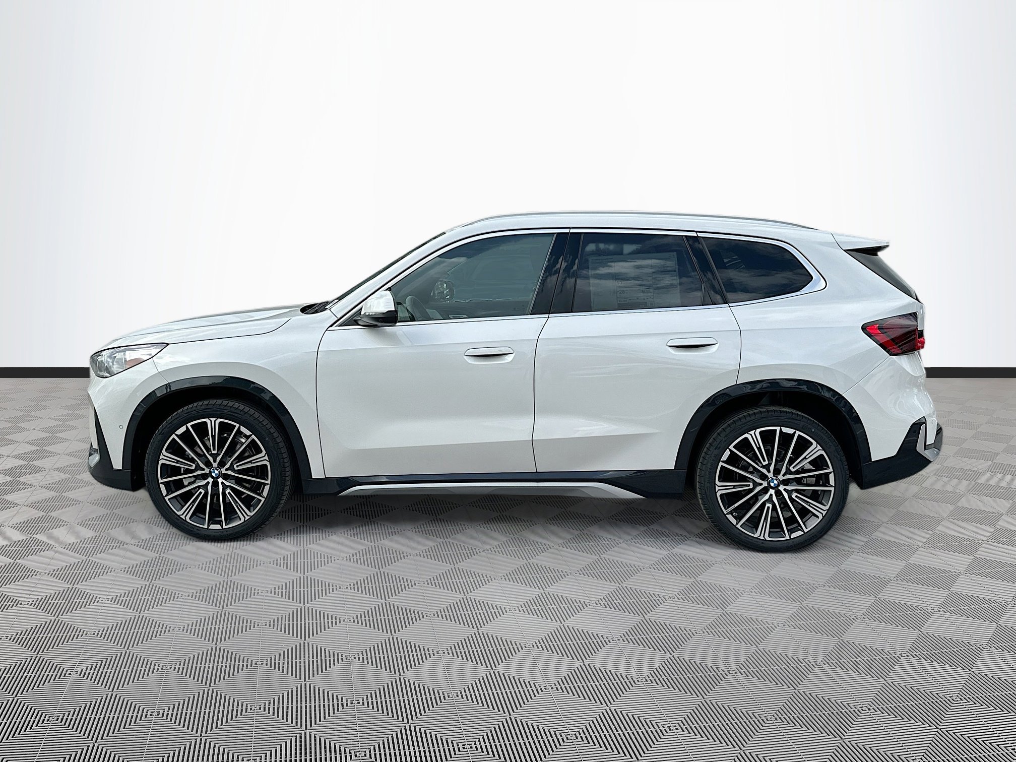 2025 Bmw X1 XDrive28i photo 4
