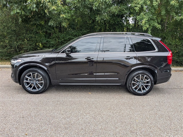 2016 Volvo XC90 T6 Momentum photo 2