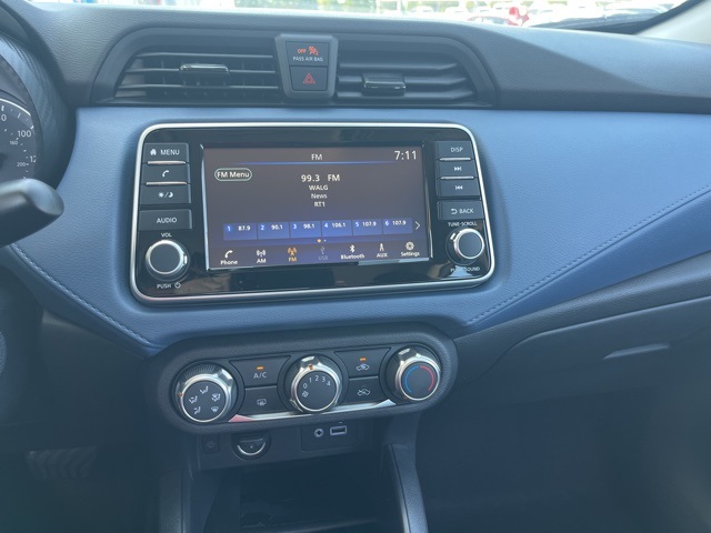 2025 Nissan Versa 1.6 SV photo 17