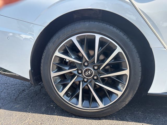 2022 Hyundai Sonata Limited photo 11