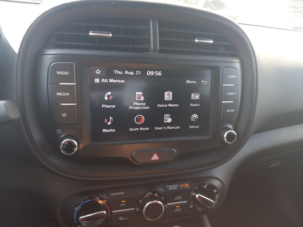 2022 Kia Soul LX photo 10