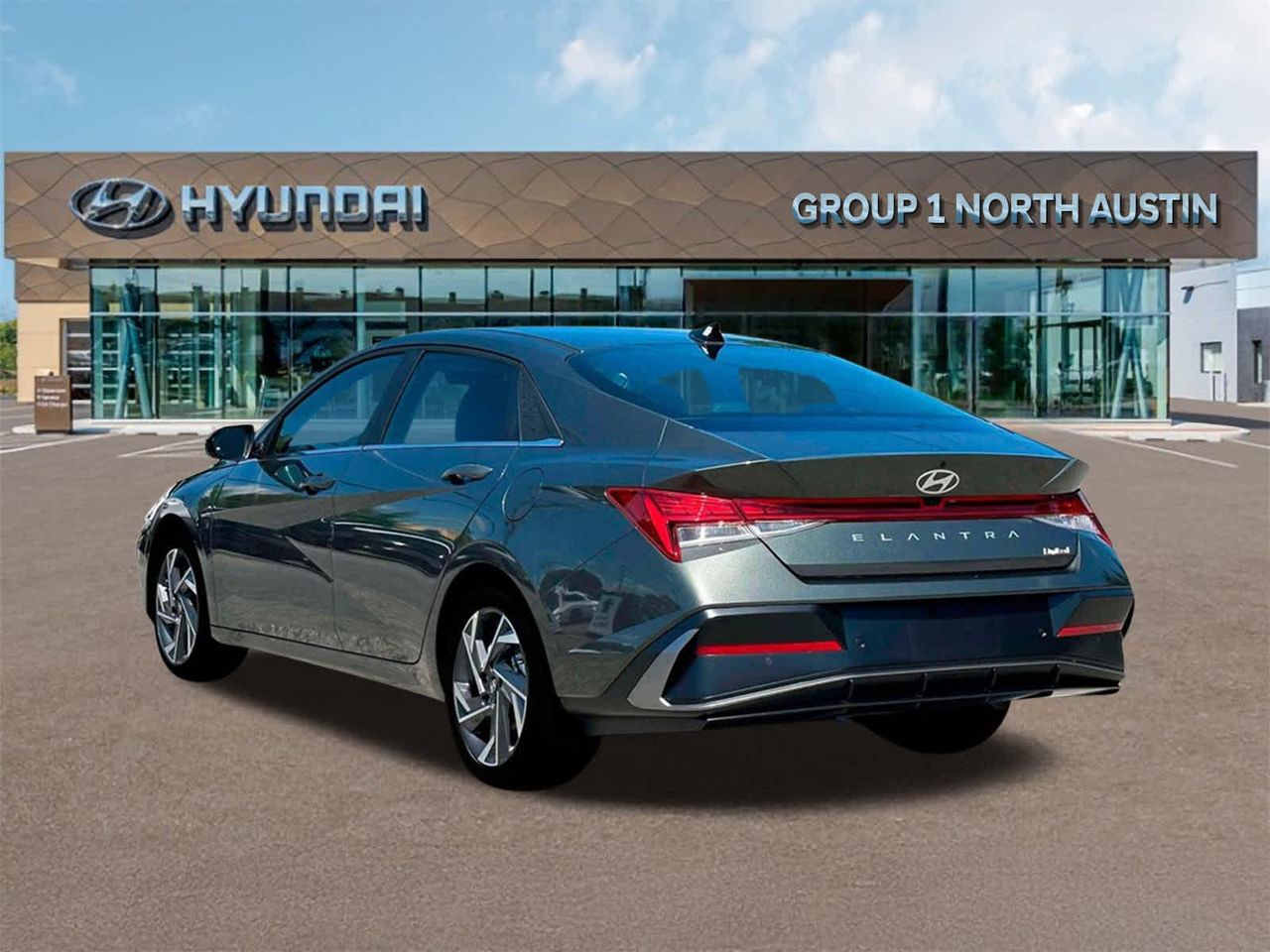 2025 Hyundai Elantra Limited photo 4