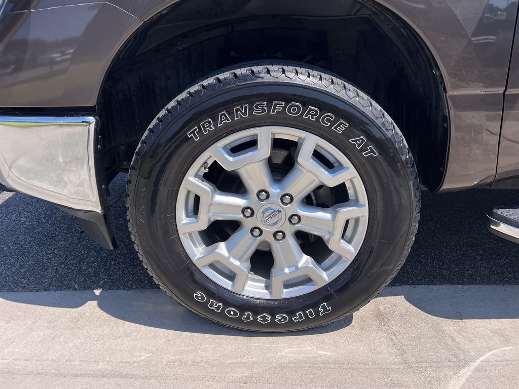 2019 Nissan Titan Crew Cab SV photo 20
