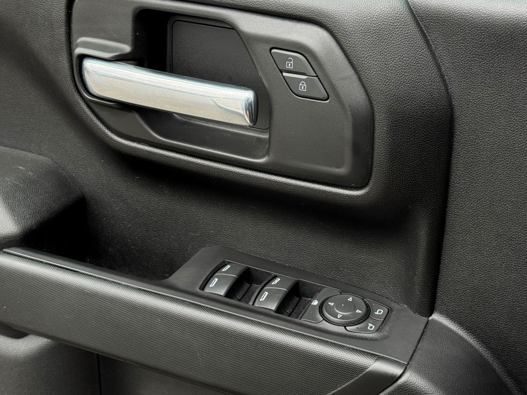 2022 Chevrolet Silverado 1500 Custom photo 31