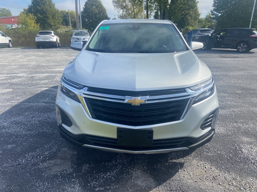 2022 Chevrolet Equinox LT photo 2