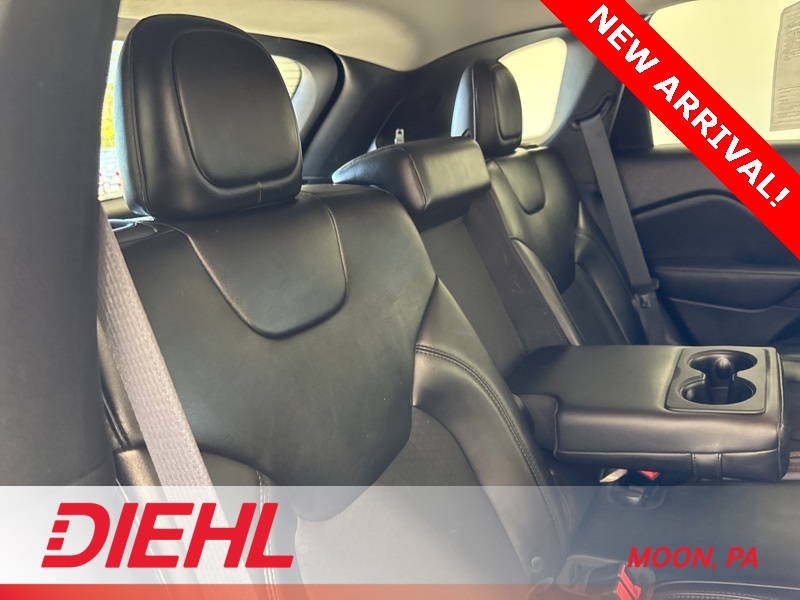 2019 Jeep Cherokee Altitude photo 10