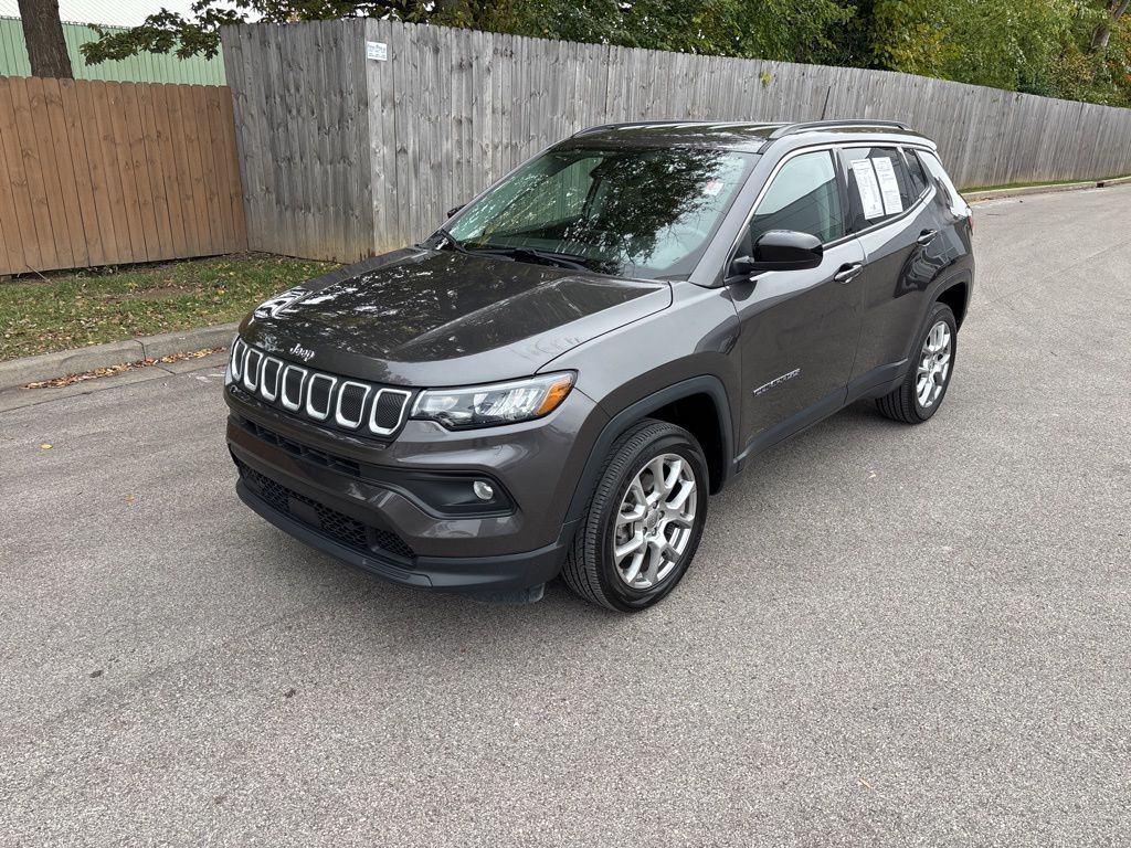 2022 Jeep Compass Latitude Lux's photo