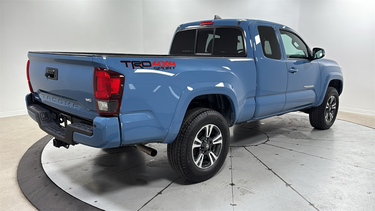 2019 Toyota Tacoma TRD Sport 4x4 Access Cab photo 4