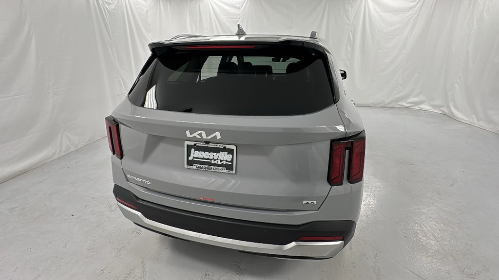 2026 Kia Sorento S photo 4