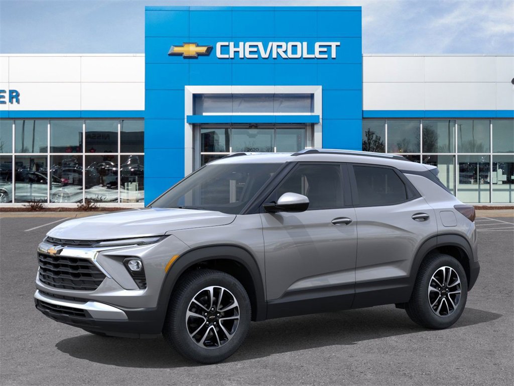 2026 Chevrolet Trailblazer LT photo 2