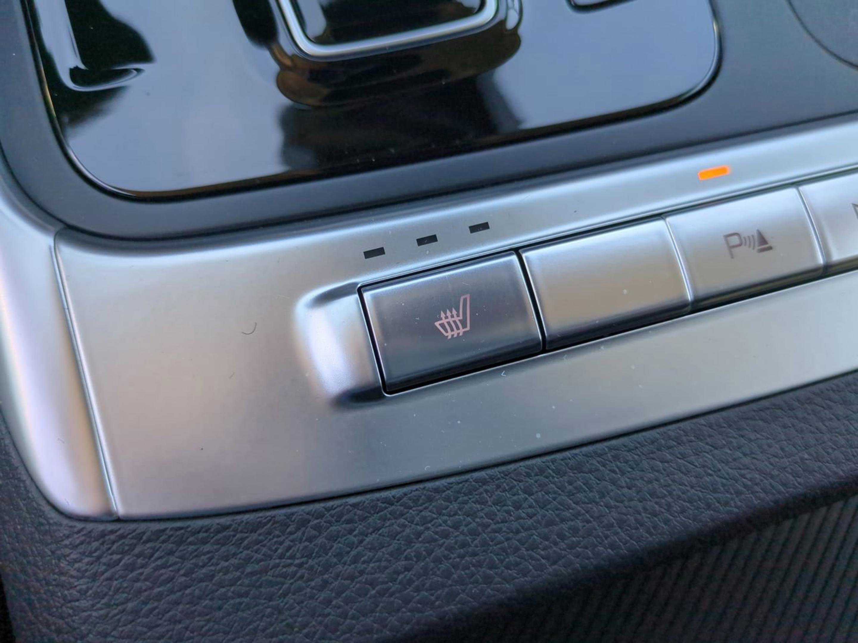 2026 Kia Carnival EX photo 25