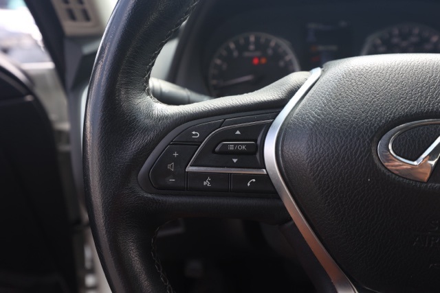 2018 Infiniti Q50 2.0t LUXE photo 23