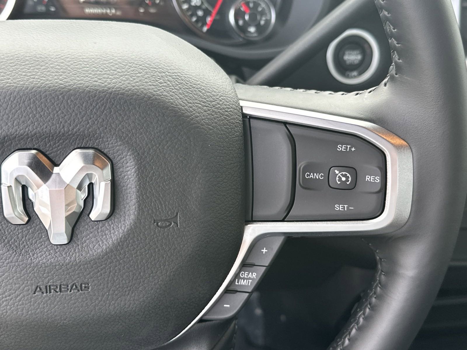 2024 Ram 3500 SLT photo 21