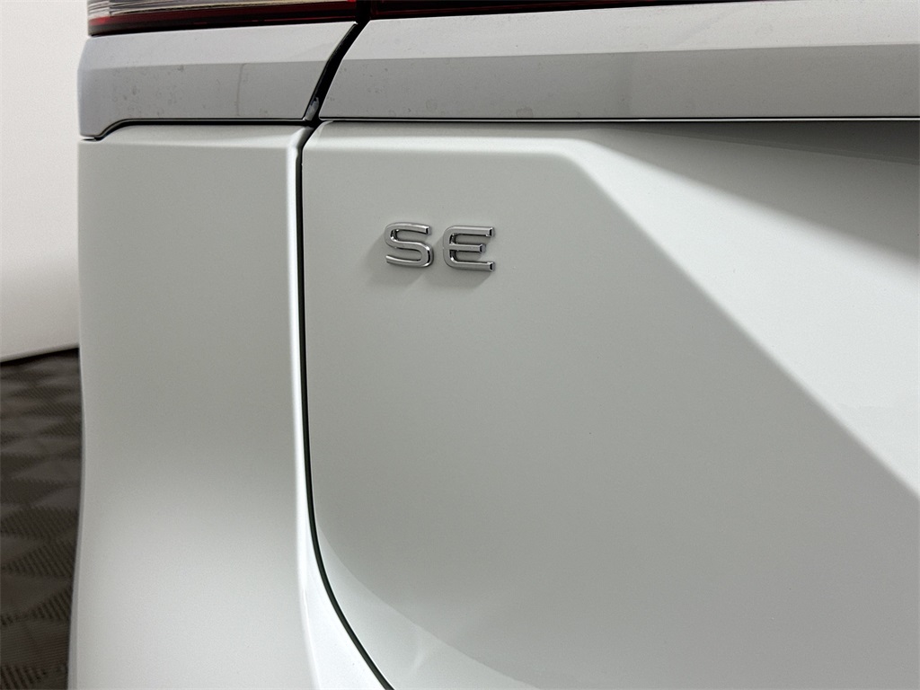 2025 Volkswagen Atlas SE Technology photo 21