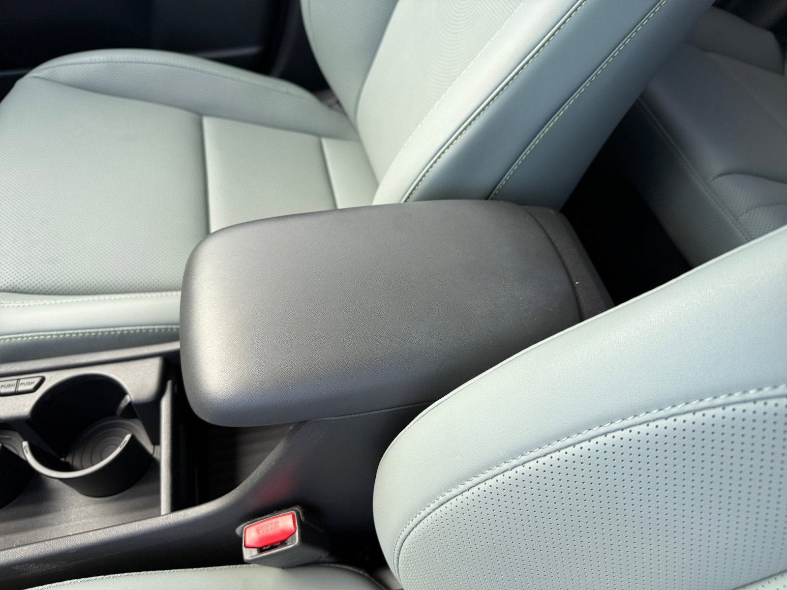 2025 Hyundai Kona Electric Limited photo 14
