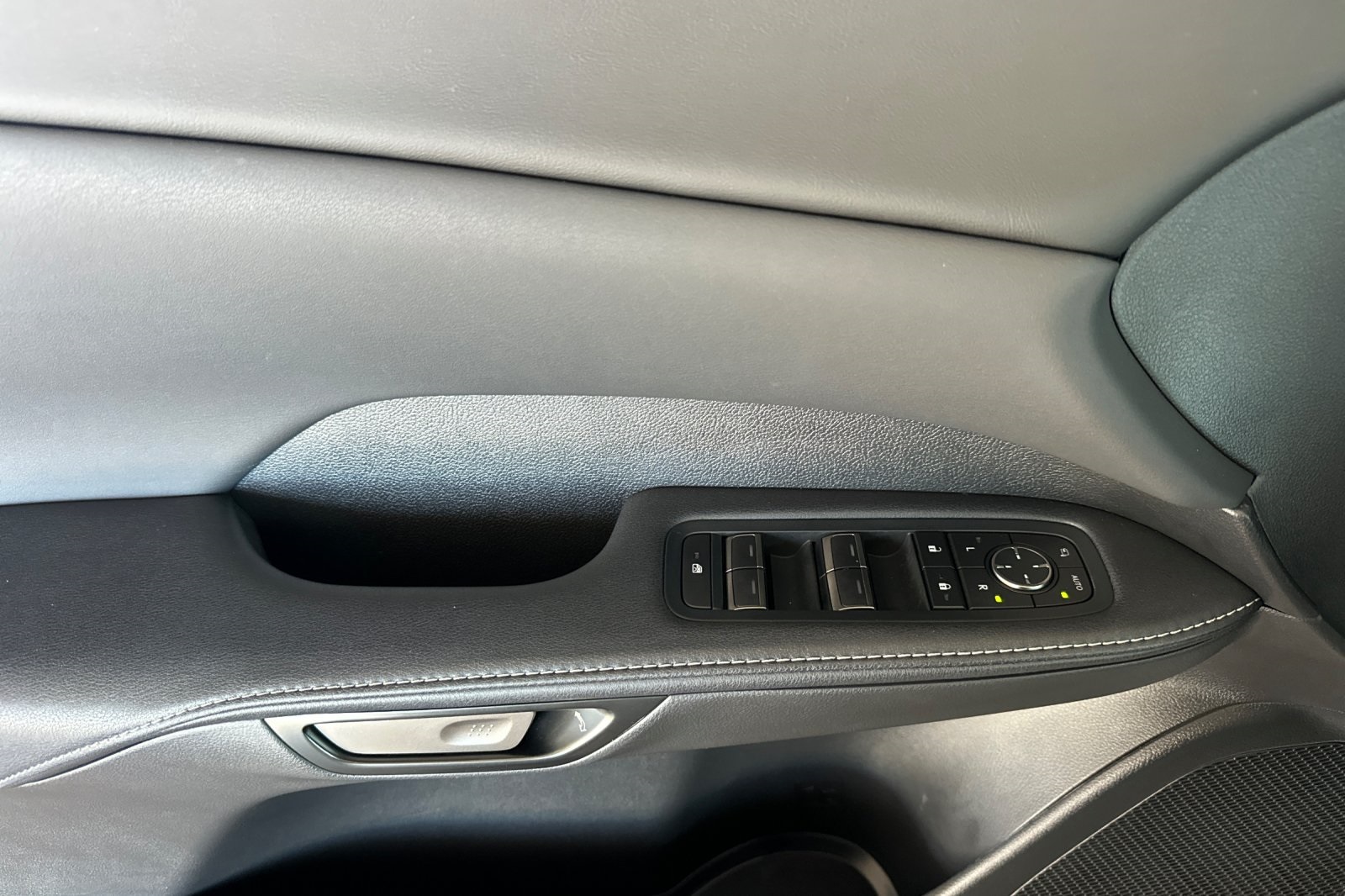2024 Lexus RX 350h Premium photo 8