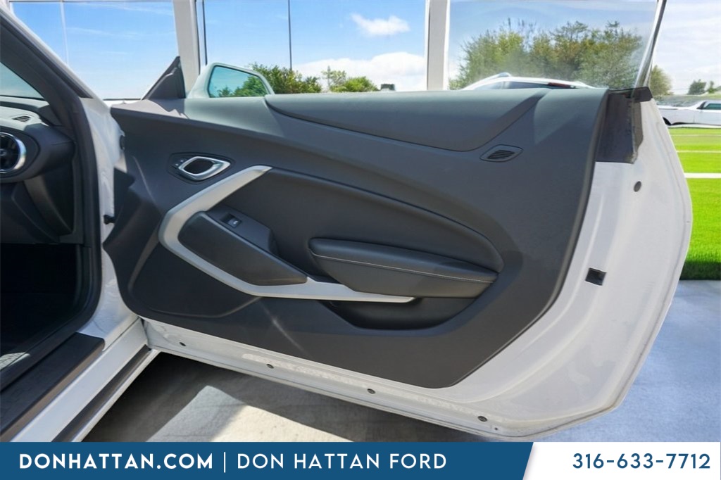 2023 Chevrolet Camaro LT1 photo 18