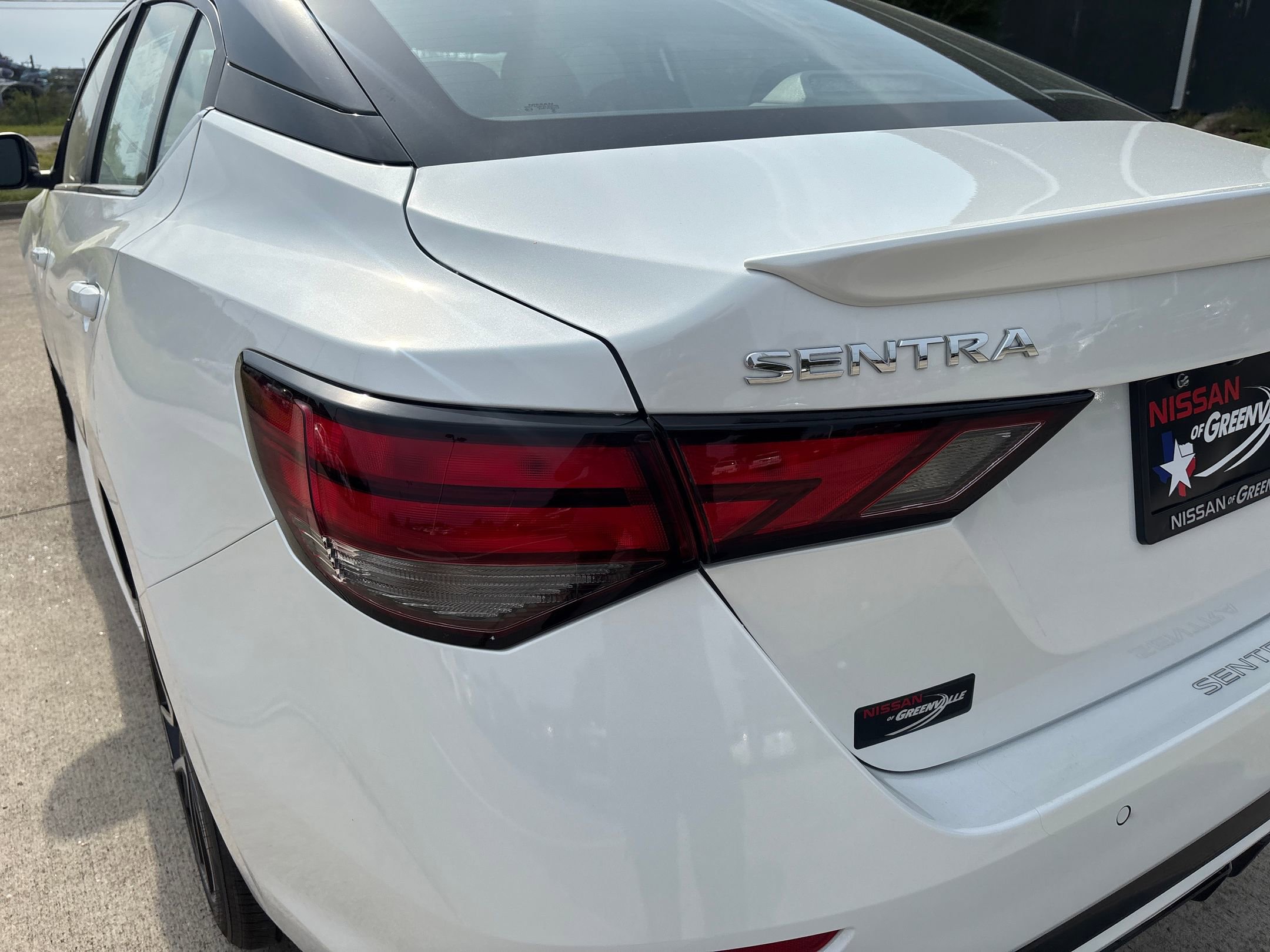 2025 Nissan Sentra SR photo 13