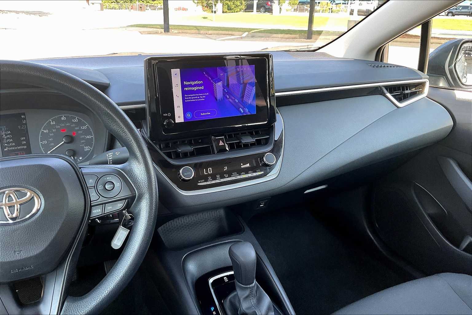 2024 Toyota Corolla LE photo 6
