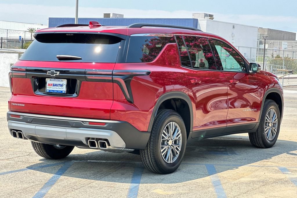 2026 Chevrolet Traverse photo 4