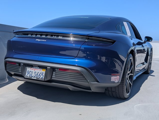 2023 Porsche Taycan photo 23
