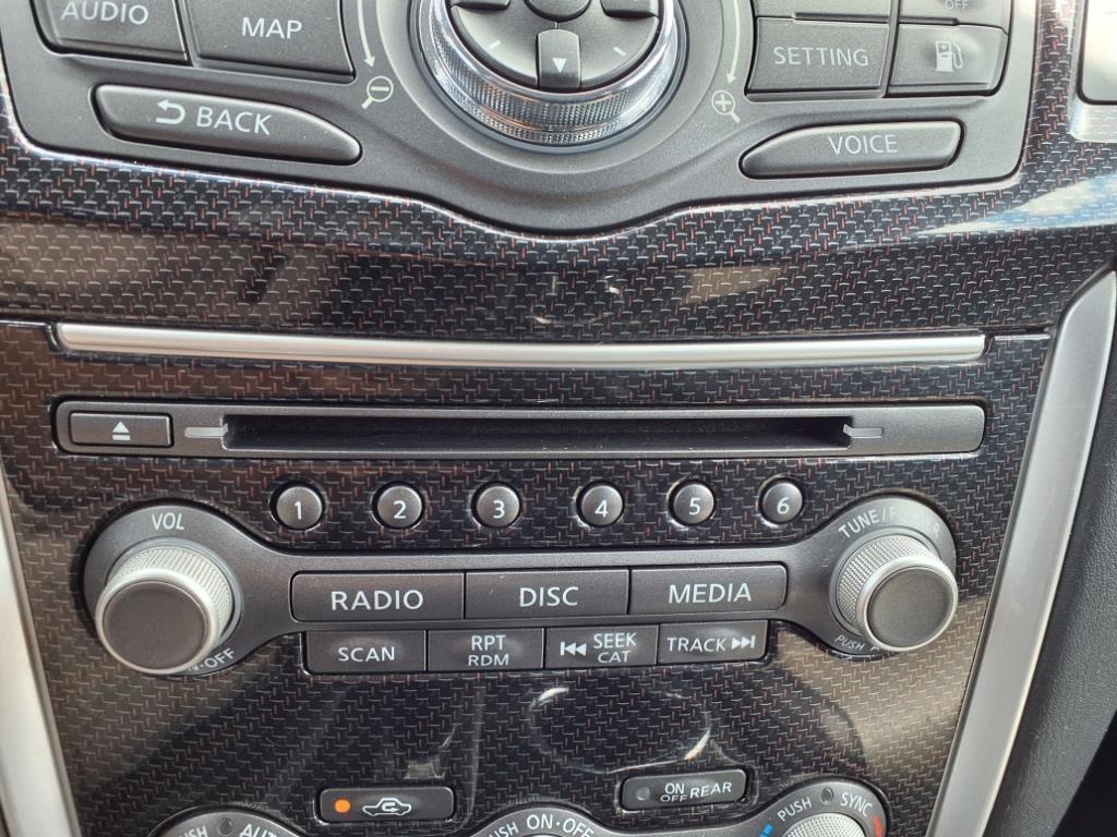 2020 Nissan Pathfinder SL photo 22