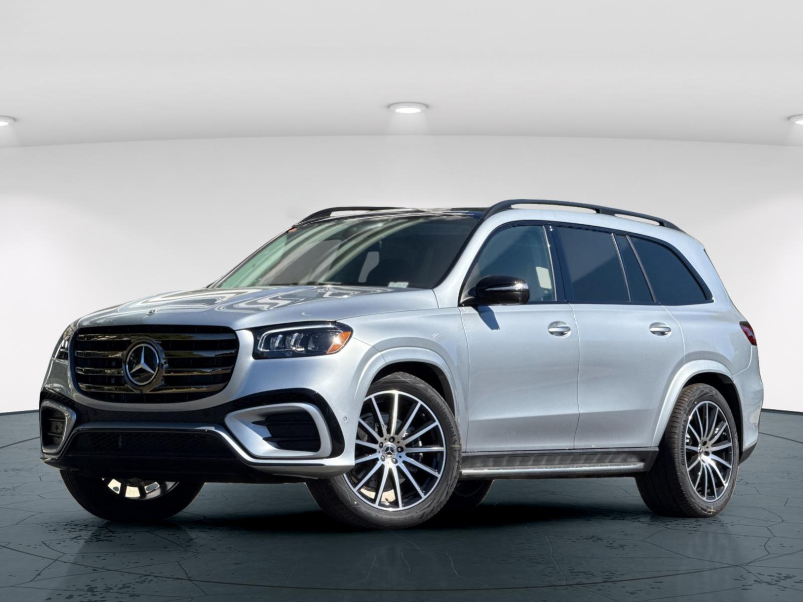 2026 Mercedes Benz GLS 450 4MATIC photo 2
